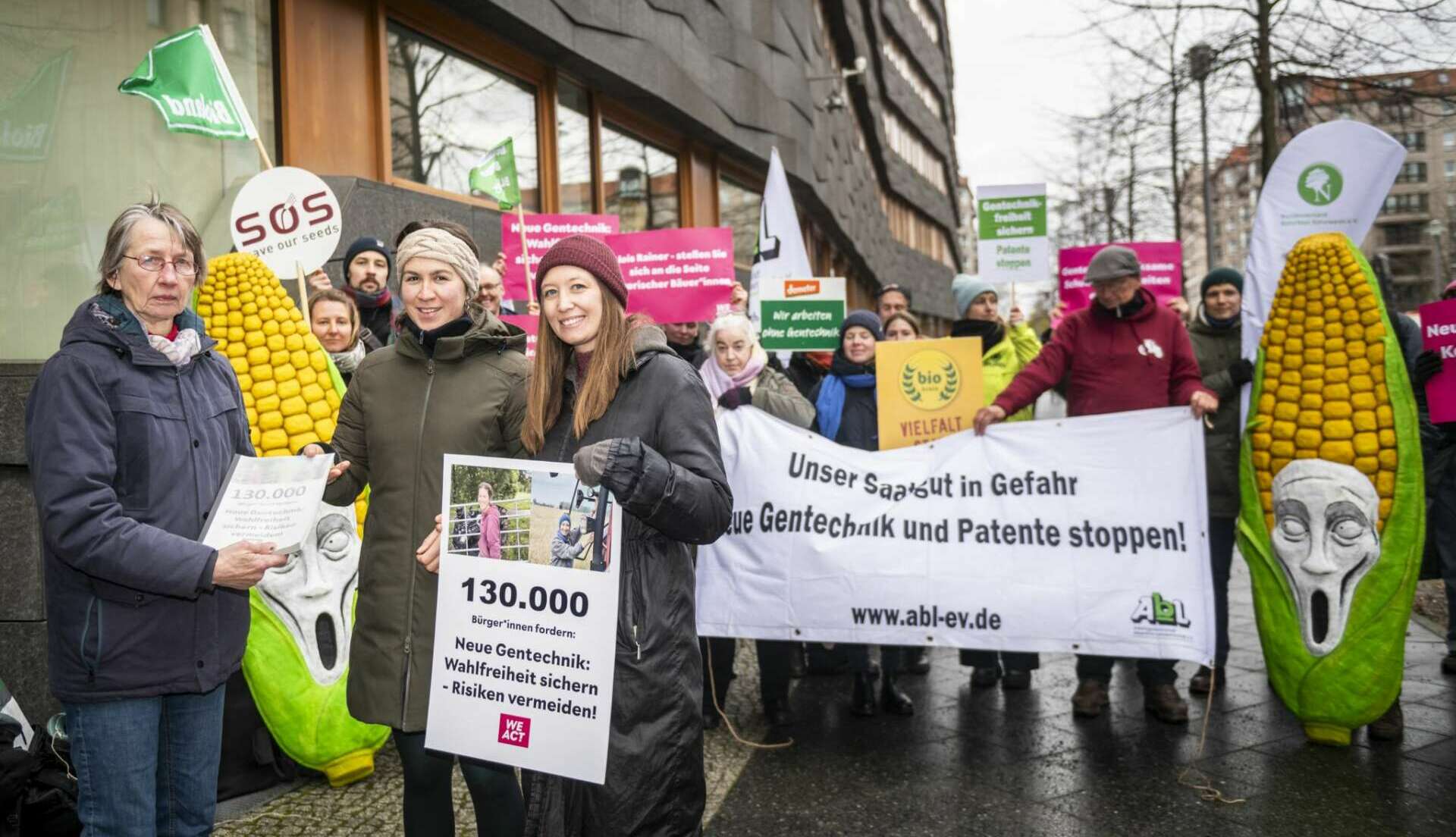 Übergabe einer Gentechnikpetition in Berlin